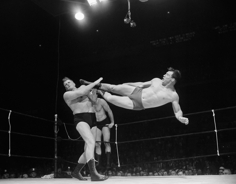Illustration for article titled Pro Wrestling's Greatest Angle Was Convincing Us It Doesn't Matter
